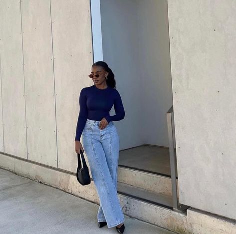 Jeans Outfit Classy, African Print Clothing, Mom Jeans Outfit, Jeans Outfit Women, Everyday Casual Outfits, Outfit Classy, Elegant Dresses Classy, Effortlessly Chic Outfits, African Fashion Women Clothing