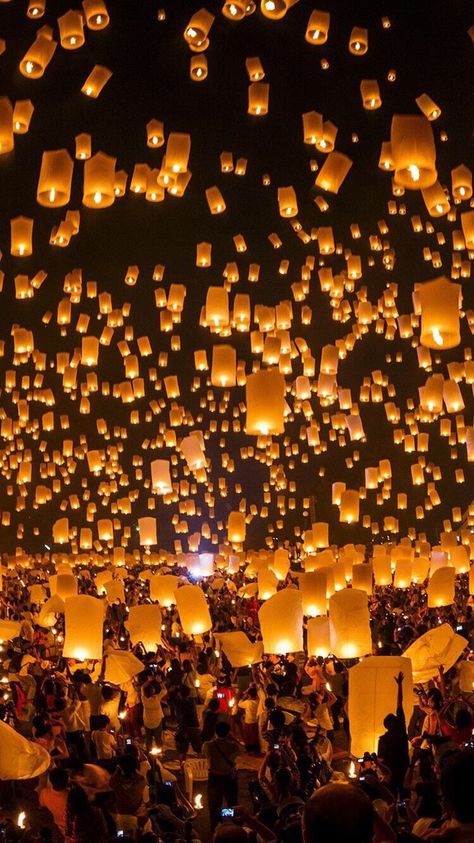 Flying Lanterns, Flying Candles, Lev Livet, Floating Lanterns, Candle Night, Sky Lanterns, Foto Tips, Pretty Landscapes, Event Entertainment