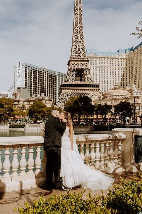 Bellagio Las Vegas Wedding, Vegas Eiffel Tower, Caesars Palace Wedding, Cullen Wedding, Welcome To Vegas Sign, Eloping In Vegas, Bellagio Wedding, Paris Hotel Las Vegas, Las Vegas Wedding Dresses