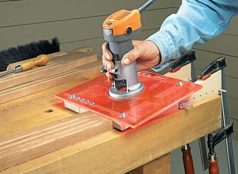 Palm Router Fluting Jig | Woodworking Project | Woodsmith Plans Router Table Plans, Woodsmith Plans, Jigsaw Projects, Woodworking Jigsaw, Router Tool, Router Jig, Router Projects, Trim Router, Diy Workbench