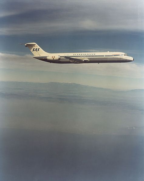 Scandinavian Airlines System - SAS Douglas DC-9-41 OY-KGA "Heming Viking" on a pre-delivery test flight off the coast of California, February 1968. (Photo: SAS / Douglas Aircraft Company) Oslo Airport, Scandinavian Airlines, Baltic Cruise, Douglas Aircraft, Scandinavian Fabric, Big Machines, Passenger Aircraft, Jet Age, Scandinavian Countries