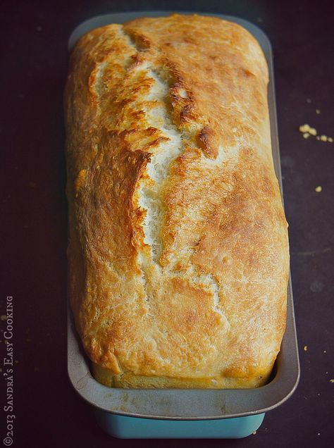 Homemade Bread Loaf, Resepi Roti, A Loaf Of Bread, Homemade Bread Easy, Making Bread, Biscuit Rolls, Loaf Of Bread, Bread Loaf, No Knead Bread