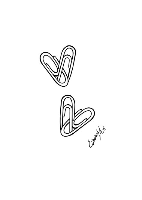 Paper Clip Heart Tattoo, Paperclip Tattoo Meaning, Paperclip Heart Tattoo, Pizza Tattoo Minimalist, Paper Clip Tattoo, Paper Clip Drawing, Love Yourself Tattoos For Women, Clubs Tattoo, Heart Paper Clip