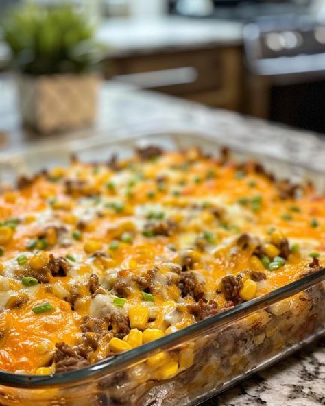 My hubby always craves this 'Cattle Drive' casserole! It's a winnner! Skillet Cowboy Casserole, Healthy Cassorles Recipes Easy, Cowboy Drive Casserole, Comfort Food Recipes Ground Beef, Cowboy Cattle Drive Casserole, Good Family Recipes, Country Casserole Recipes, Easy Crowd Dinners, Beef And Jalapeno Recipes