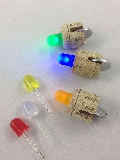 Led Light Projects, Science Food, Led Lighting Diy, Led Projects, Kids Science, Led Diy, Electronics Projects Diy, Stem Projects, Cork Crafts