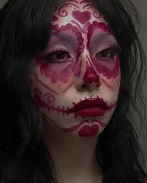 Makeup For Halloween Pretty, Halloween Makeup Clown Cute, Clown Heart Makeup, Catrina Aesthetic, Cute Clown Makeup Aesthetic, Clown Makeup Aesthetic, Aesthetic Halloween Makeup, Face Makeup Halloween, Shocked Expression