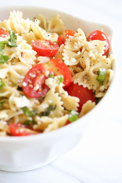 Easy summer pasta salad recipe - the perfect side for BBQ Light Pasta Salad, Light Pasta Salads, Pasta Salad Dressing Recipe, Bowtie Pasta Salad, Summer Pasta Salad Recipes, Feta Pasta Salad, Light Pasta, Salad Summer, Pasta Salad Dressing