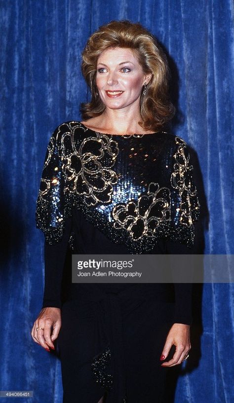 Susan Sullivan, Falcon Crest, Pasadena California, Emmy Awards, Tv Stars, Diva, Getty Images, High Resolution, Resolution