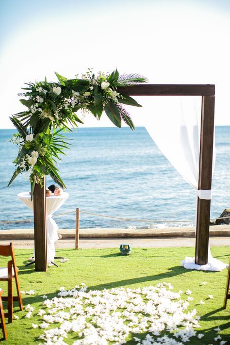 palm trees, palm tree decor, wedding decor, isnpiration, tropical, caribbean, palm leaves, green, fresh, wedding decor Simple Tropical Wedding Arch, Tropical Wedding Arbor, Green And White Beach Wedding, Arbour Arrangement, Tropical Wedding Arch, Tropical Arch, S Waves, Beach House Kauai, House Reception