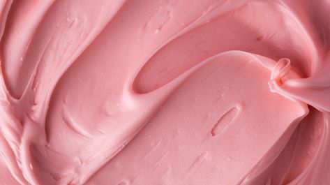 Pourable Frosting, Frosting Hacks, Tottenham Cake, Decorating A Cake, Types Of Frosting, Store Bought Frosting, Canned Frosting, Mixer Attachments, Pink Frosting