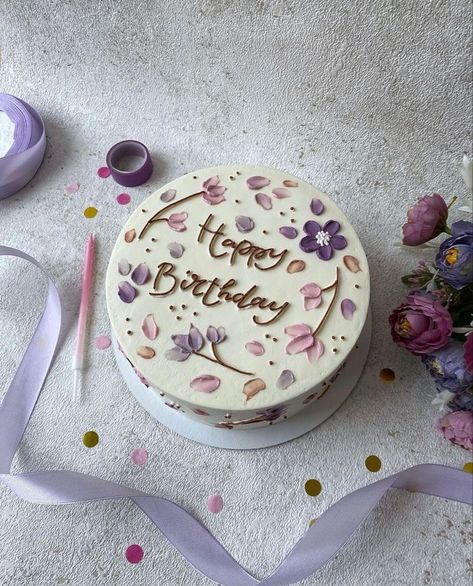 Small Birthday Cakes, Elegant Birthday Cakes, Simple Cake Designs, Funny Birthday Cakes, Mini Cakes Birthday, Cake Decorating Ideas, Creative Birthday Cakes, Simple Birthday Cake, Cake Decorating Designs