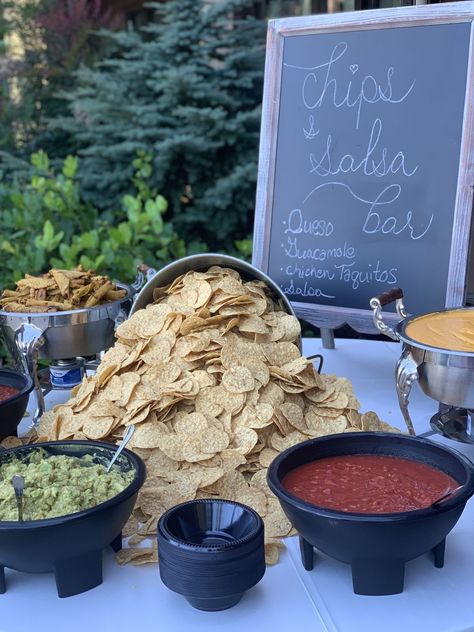 Cookout Bar Ideas, Chips Salsa Bar, Nachos Wedding Bar, Chip And Dip Table Wedding, Snack Table For Wedding Receptions, Cocktail Hour Desserts, Wedding To Go Snacks, Taco Charcuterie Board Table, Mexican Food Wedding Appetizers