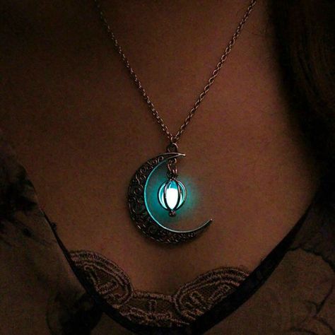 Luminous Necklace, Moonglow Necklace, Stile Harry Potter, قلادات متدلية, Glow Stones, Pumpkin Necklace, Glowing Necklace, Turquoise Charm, Christmas Necklace