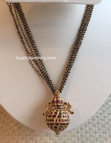 Multi string nallapusalu necklace with pendant photo Latest Black Beads Designs, Black Beads Designs, Dori Designs, Black Beads Mangalsutra, Jewellery Bridal, Beads Designs, Jewellery Wedding, Gold Mangalsutra Designs, Beautiful Gold Necklaces