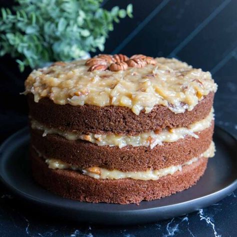 German Sweet Chocolate Cake Recipe, Coconut Cupcake Recipes, Homemade German Chocolate Cake, Chocolate Cake Frosting, German Chocolate Cake Recipe, Pecan Frosting, Sweet Chocolate Cake, Coconut Pecan Frosting, Bakers Chocolate