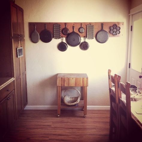 Cast Iron Storage, Cast Iron Pans, Pan Storage, Iron Storage, Iron Cookware, Cast Iron Cooking, Cast Iron Cookware, Kitchen Redo, Kitchen Remodel Idea