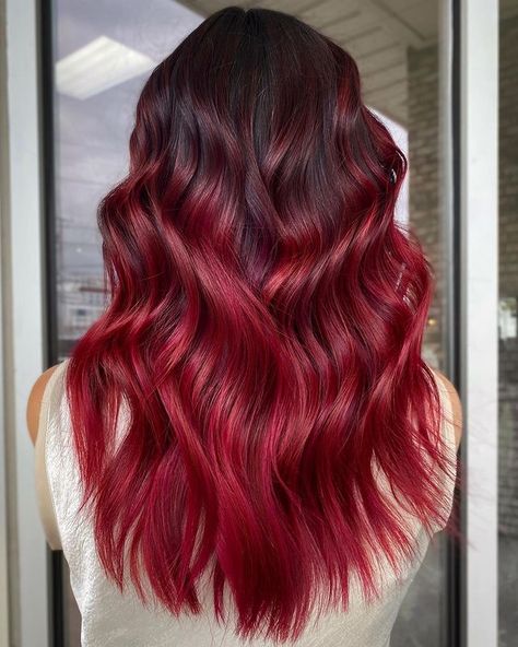 Dark Red Purple Hair, Red Velvet Hair Color, Dark Red Hair Dye, Red Hair Colors, Haircolor Ideas, Deep Red Hair, Red Balayage Hair, Wine Hair Color, Dark Red Hair Color