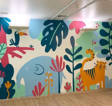 Seni Mural, Preschool Decor, Mural Art Design, Creative Wall Painting, Kids Room Murals, Kids Room Paint, School Wall Art, School Murals, Nursery Mural