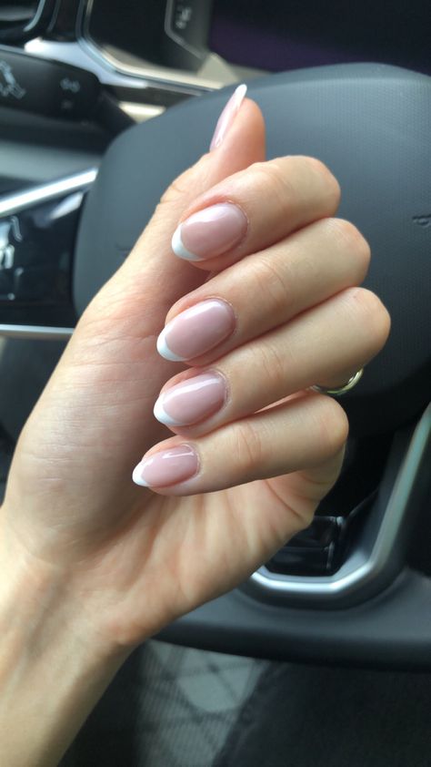 French Short Oval Nails, Short Oval French Tip Nails With Design, French On Oval Nails, Shellac French Tip Nails, White Tip Oval Nails, Short Oval Nails French, Almond French Nails Color, Short Oval Nails French Tip, Dip Nails French Tip