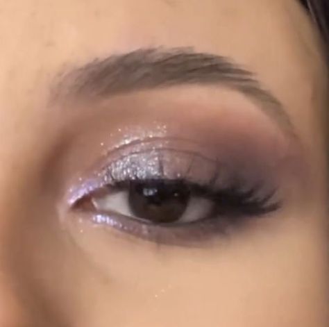 Ethereal Aesthetic Makeup, Wet Eyeshadow Look, Ethereal Makeup Looks, Spring Eye Makeup, Ideas De Maquillaje Natural, Swag Makeup, Bold Eyes, Smink Inspiration, Ethereal Makeup