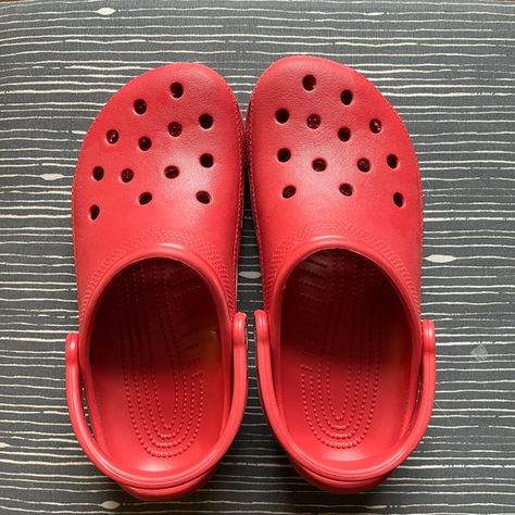 Unisex Red Crocs Red Crocs, Crocs Ideas, Mha Dr, Bday Wishlist, Shoes Sandal, Crocs Classic Clogs, Farm Rio, Crocs Shoes, Shoe Game