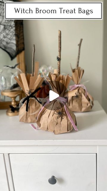 Kelly Oester - your new DIY mom friend on Instagram: "Witch Broom Treat Bags 🧹 ✨🕷️

Honestly, these would make really cute decorations too! 😍

Comment "party" and I'll send you links to some of my favorite Halloween party favors! ✨Must be folllowing to recieve links!!

#diyparty #partyfavors #paperbag #diypartyfavors #budgetfriendly" Brown Bag Halloween Treat Bags, Diy Halloween Treat Bags For School, Broom Treat Bags, Paper Bag Candles, Halloween Lunch Bags, Diy Trick Or Treat Bags, Halloween Bags Diy, Halloween Paper Bags, Halloween Treat Bags Diy