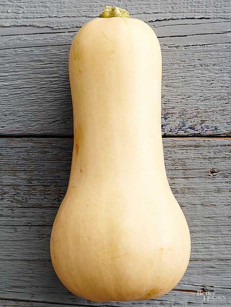 Butternut squash, a common winter squash, starts appearing in markets in the fall. Microwave Butternut Squash, Cooking Butternut Squash, Cook Butternut Squash, Low Fat Chicken Recipes, Food Sides, Yummy Veggies, Baked Butternut Squash, Cut Butternut Squash, Pumpkin Squash