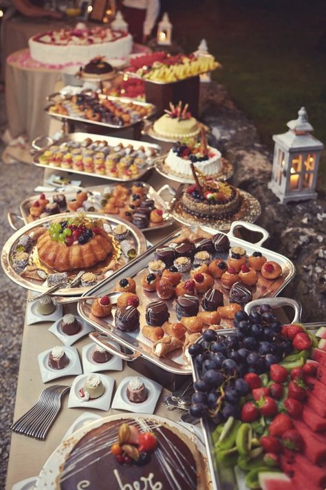 Talk about a dessert table! Yum! Photo by Jules Bower Katering Pernikahan, Wedding Buffet Food, Italian Buffet, Italian Destination Wedding, Wedding Food Stations, Buffet Dessert, Gourmet Breakfast, Dessert Station, Types Of Desserts