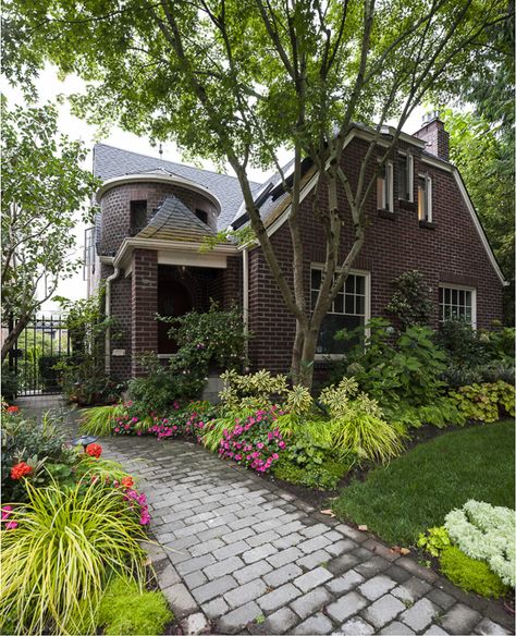 Cottage Front Yard, Tudor House Exterior, Tudor Home, French Landscape, Tudor Cottage, Urban Cottage, Landscaping Inspiration, House Yard, Front Yards