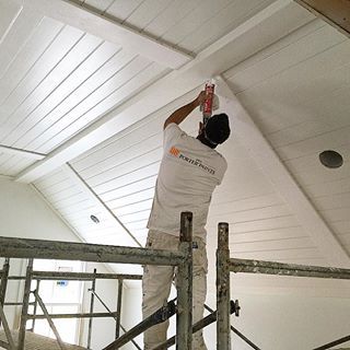 Shiplap ceiling in our north Florida farmhouse... I rarely do two story or vaulted ceilings, but giving them special attention can make make them a great design element, I think... #architecture #design #construction #shiplap #ceiling #house @voiceofcolor Shiplap Cathedral Ceiling, Ceiling Shiplap, Florida Farmhouse, Decorative Ceiling Panels, Küchen In U Form, Shiplap Ceiling, Ship Lap, Plank Ceiling, Basement Ceiling