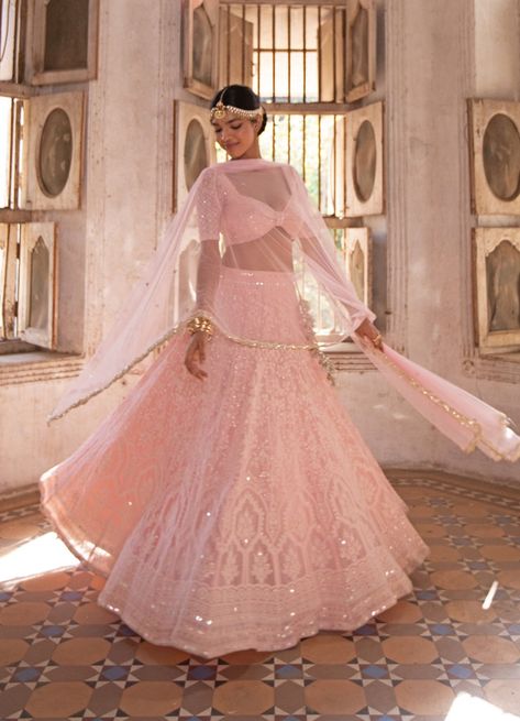 From Mehendi to Reception: Lightweight Lehengas for Every Occasion Blush Pink Lehenga, Lehenga Bridesmaid, Georgette Skirt, Mirror Work Blouse, Georgette Lehenga, Floral Lehenga, Georgette Dupatta, Vacuum Storage, Pink Lehenga