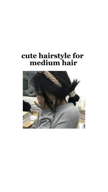 Cute Korean Hairstyles, Short Grey Hairstyles, Hairstyles Mid Length, Glasses Hairstyles, Grey Hairstyles, Korean Hairstyles, Curly Hair Accessories, Cute Quick Hairstyles, Hair Style Korea