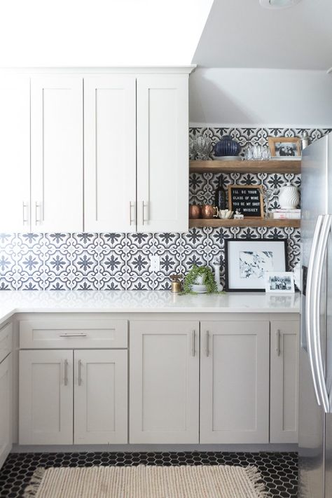 Backsplash Ideas For White Cabinets, Kitchen Tile Backsplash Ideas, Tile Backsplash Ideas, Wood Shelves Kitchen, Kitchen Tile Backsplash, Patterned Tile Backsplash, White Cupboards, Backsplash Ideas, Kitchen Tile