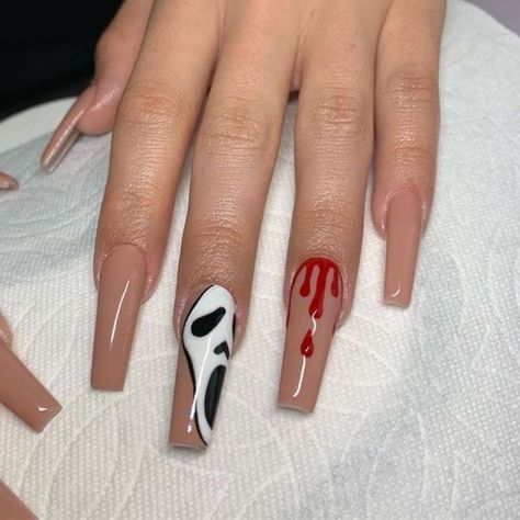 50+ Frightfully Easy DIY Halloween Nail Art Ideas that Scream Spooky Season | HubPages Spooky Cat Nail Art, Nails Grunge, Spooky Ideas, Halloween Nails Diy, Holloween Nails, Unghie Sfumate, Halloween Acrylic Nails, Edgy Nails, Grunge Nails