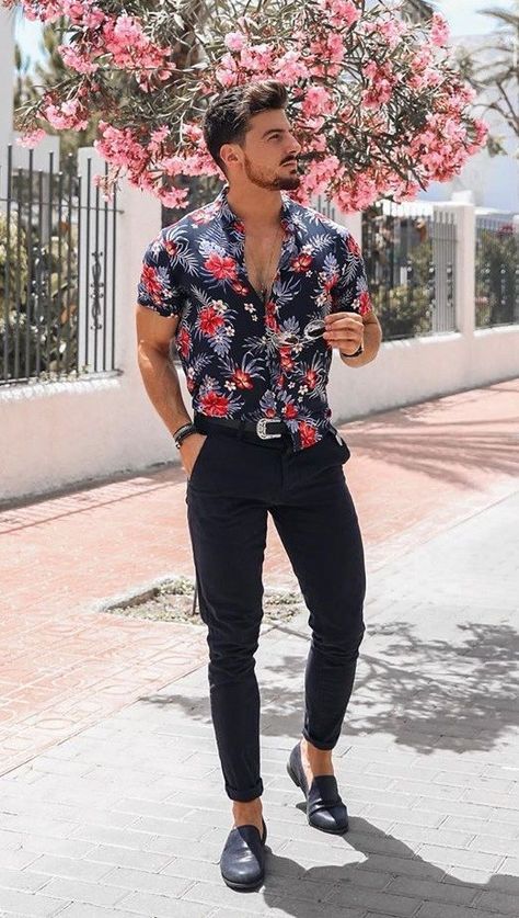 10 Pretty Amazing Floral Shirt for Men Shirtdress Outfit, Floral Shirt Outfit, Floral Dress Shirt, Kemeja Lelaki, Dress Shirt Mens, Jeans Outfit Men, Top Summer Outfits, Shirt Outfit Men, Mens Summer Outfits