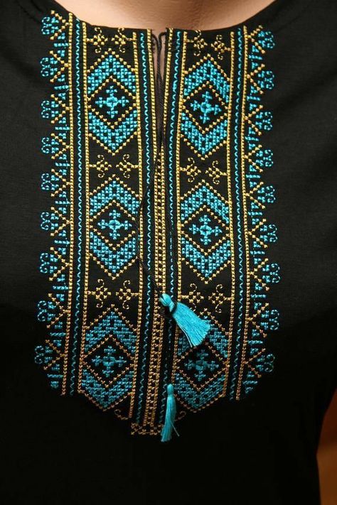 Embroidery On Shirt, Embroidered Ornaments, Ukrainian Vyshyvanka, Bathroom Crafts, Cross Stitch Border Pattern, Hand Embroidery Dress, Kutch Work, Embroidery On Kurtis, Kurti Embroidery Design