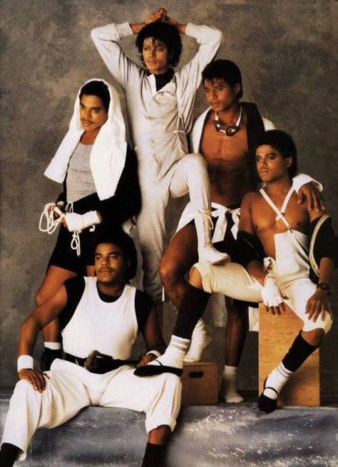 The Jacksons 1984 #Victory #80s - Nations Of Magic Thriller Michael Jackson, Jackie Jackson, Randy Jackson, Hee Man, Michael Jackson Rare, Michael Jackson Thriller, Michael Jackson Smile, Joseph Jackson, Michael Jackson Pics