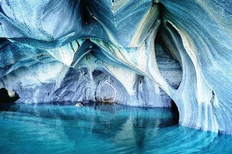 Pictures of Capillas de Marmol, Chile Chico - Traveler Photos - TripAdvisor Marble Caves, El Yunque National Forest, Komodo Island, Ice Cave, Belle Nature, Ubud, Amazing Nature, Natural Wonders, Natural World