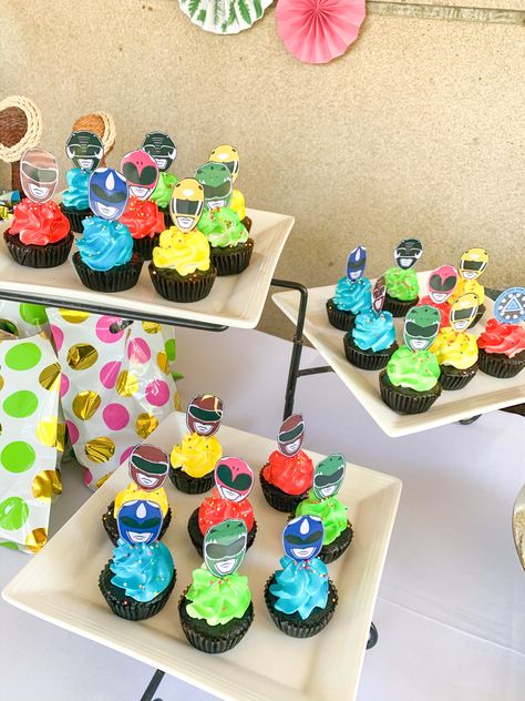 Power Rangers Theme Party, Power Ranger Cupcake Cake, Power Ranger Themed Birthday Party, Power Rangers Party Ideas, Power Rangers Birthday Party Ideas Cake, Power Ranger Party Ideas, Power Ranger Birthday Cake, Power Rangers Birthday Party Ideas, Power Ranger Cupcakes