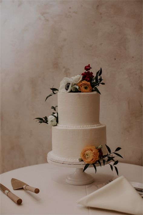 Wedding Cake Two Tier, 2 Tier Wedding Cakes, Perfect Wedding Cake, Wedding Cake Fresh Flowers, 3 Tier Wedding Cakes, Small Wedding Cakes, Floral Wedding Cake, Classic Wedding Cake, Wedding Cake Ideas