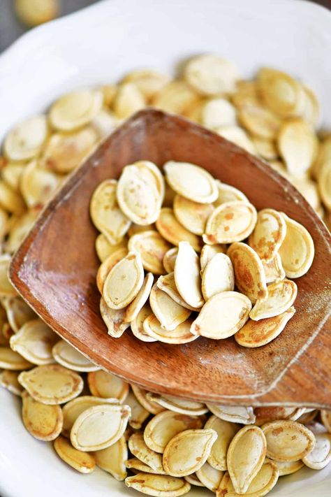 Roasting Pumpkin Seeds Recipe, Pumpkin Seed Recipes Baked, Maple Roasted Pumpkin Seeds, Best Pumpkin Seed Recipe, Savory Pumpkin Seeds, Flavored Pumpkin Seeds, Roasting Pumpkin Seeds, Pumpkin Seed Recipes Roasted, Spicy Roasted Pumpkin Seeds