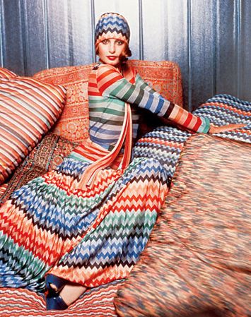 1970s, Missoni repinned by www.lecastingparisien.com Vintage Missoni, 2023 Mood, Christie Brinkley, Paris Couture, Hippy Chic, Moda Paris, Mode Boho, Vintage Inspiration, Retro Summer