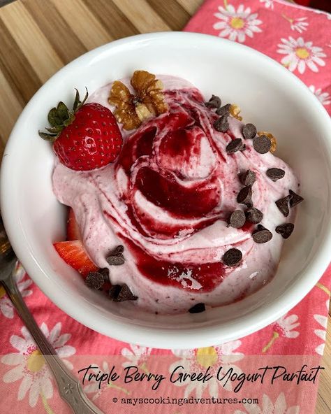 Triple Berry Greek Yogurt Parfait Parfait Yogurt Recipes, Strawberry Greek Yogurt Dessert, Best Yogurt Parfait Recipe, Yougart Parfait Cups Recipe, Greek Yogurt Parfait Recipes, Mixed Berry Dessert, Strawberry Chia Seed Pudding, Greek Yogurt Dessert, Freezer Cookies