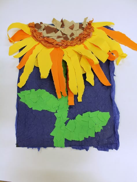 Kindergarden Art, Sunflower Art Project, Turkey Handprint Craft, Turkey Handprint, Spring Art Projects, Kindergarten Art Projects, Cute Turkey, Fall Art Projects, 3rd Grade Art