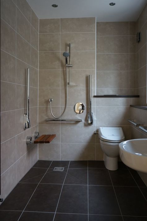 Wet room - shower with disabled access Small Wet Room Ideas, Disabled Wet Room, Wet Room Ideas, Small Wet Room, Accessible Bathroom Design, Wet Room Bathroom, Disabled Bathroom, Ada Bathroom, Simple Bathroom Designs