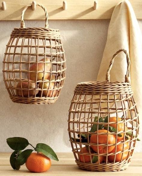 Rattan Storage, Willow Weaving, Plastic Baskets, Weaving Projects, Fruit Basket, Zara Home, Hanging Baskets, Storage Basket, Getting Organized