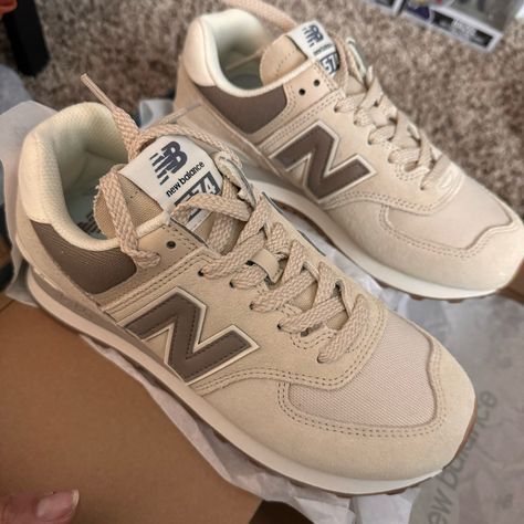 Beige/Brown Color Size 6.5 Women’s Never Worn Smoke Free Home New Balance 574 Brown Outfit, Shoes For Women New Balance, New Balance Shoes Brown, New Balance 574 Aesthetic, Tan New Balance Shoes, Fall Tennis Shoes, Brown New Balance Shoes, Trendy New Balance Sneakers, Tan Shoes Outfit