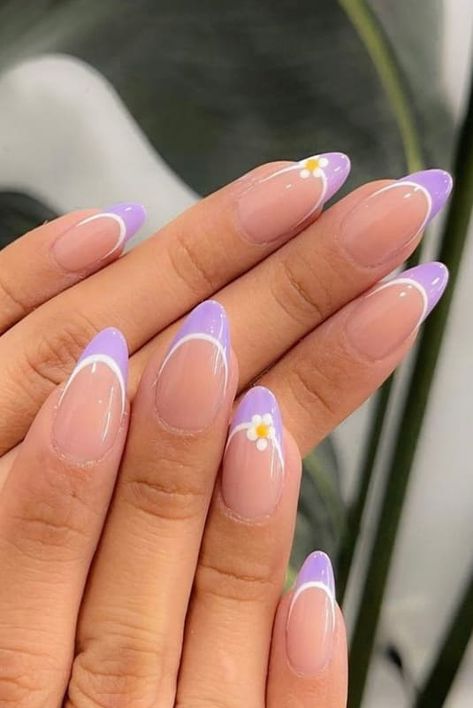 33 Trendy Lavender Nails and Polish Design Ideas 2023 Nail Ideas Summer Almond, Gel Nail Designs Purple, Lilac Nails Design, Cute Almond Nails, Light Purple Nails, Acrylic Nails Almond Shape, French Tip Nail Art, Short Acrylics, Lilac Nails