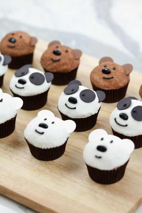 Honey Decorations, Cupcakes Bonitos, Honey Cupcakes, Bears Cartoon, Rosanna Pansino, Sanding Sugar, Bear Cupcakes, Bear Recipes, 12 Cupcakes