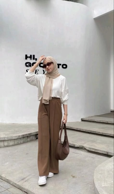 Outfit Kulot, Outfit Kampus, Fesyen Korea, Outfit Hijab Casual, Ootd Hijab Casual, Estilo Hijab, Stile Hijab, Mode Hijabi, Hijab Look